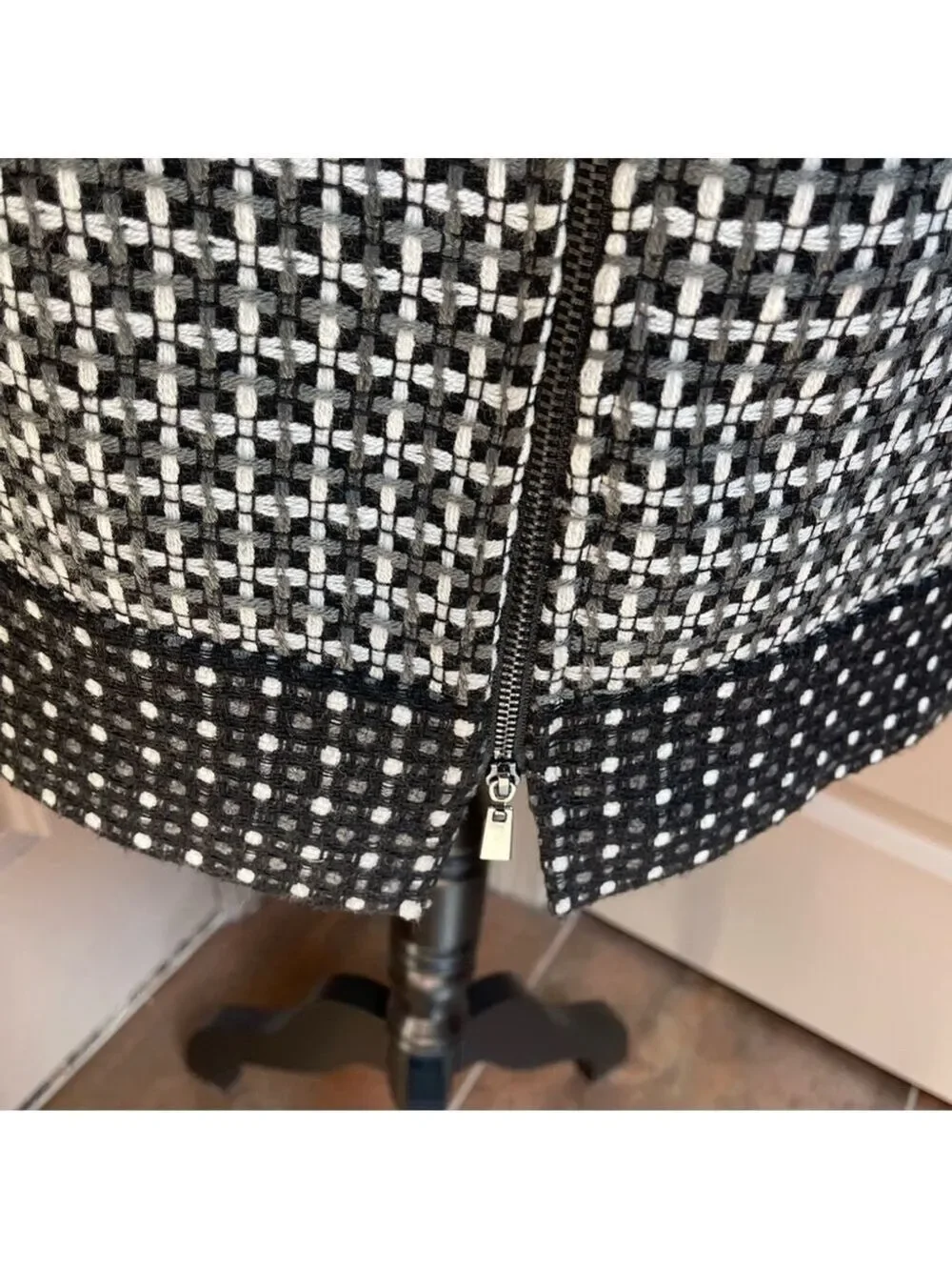 Laundry BY SHELLI SEGAL - Front Zip Black & White Tweed Mix Media Dress Sz 6 - Picture 5 of 16